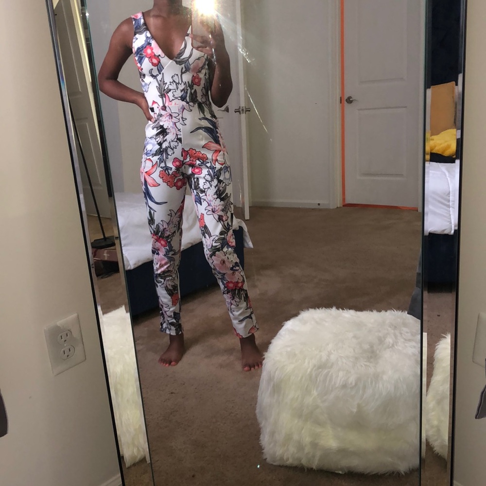 Baddie Floral Print Jumpsuit (NEVER WORN)